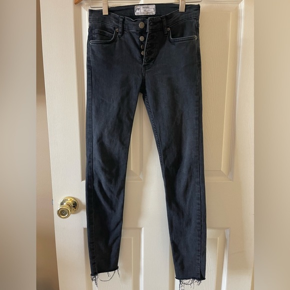 Free people skinny jeans • size 24 - Picture 1 of 4